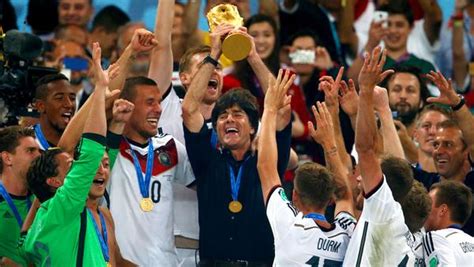 2014 FIFA Dünya Kupası'nda Almanya'nın Kazanılan Zaferi: Joachim Löw'ün Taktik Ustalaşı ve Tarihi Bir Başarı