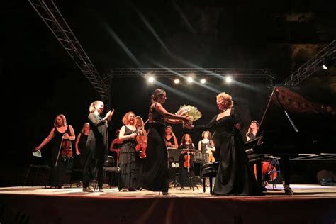  Gümüşlük Klasik Müzik Festivalleri: Ege Denizi'nin Yıldızlı Geçidi ve Kültürel Birleşmenin Gökkuşağı